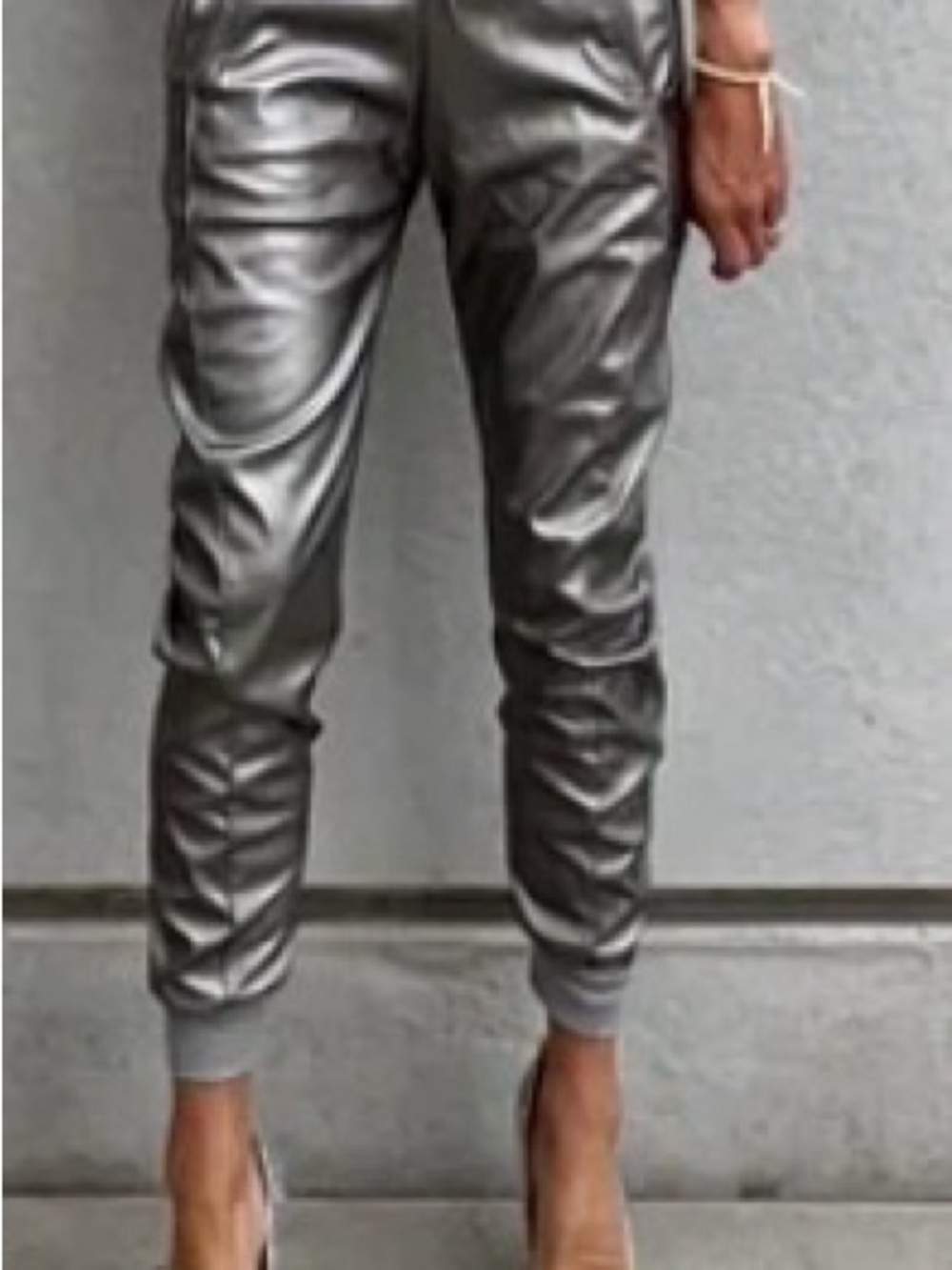 Suzy D Silver Faux Leather Jogger Pants-S